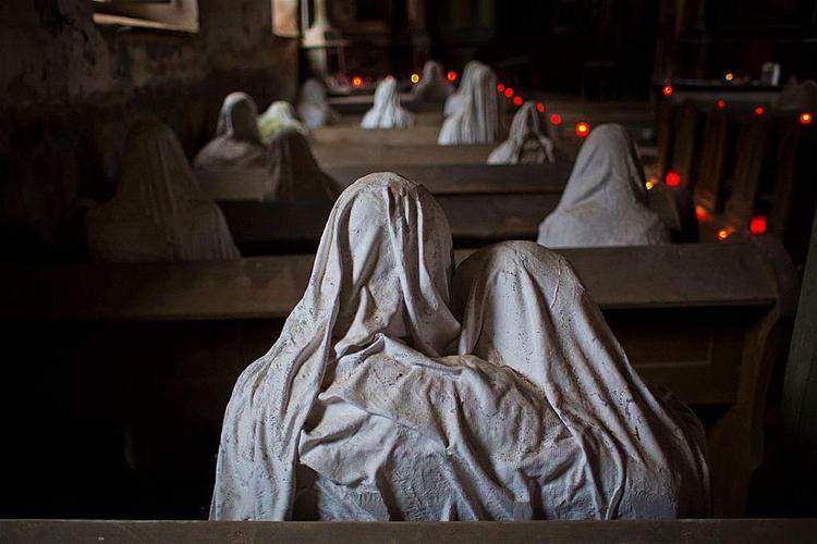 死人图片:人死后的鬼魂照片