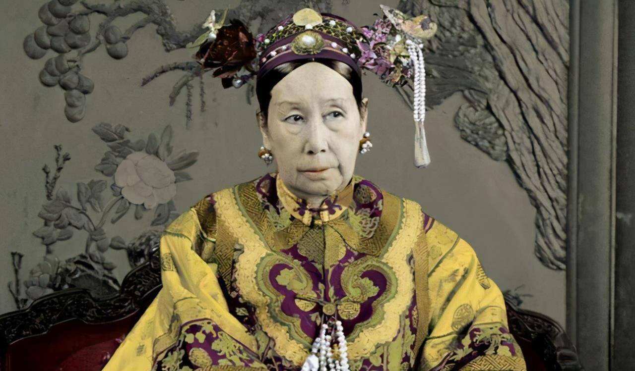 慈禧太后十八岁照片