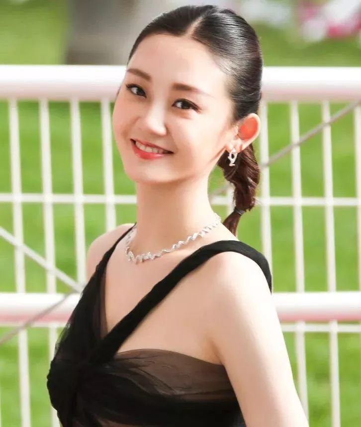 演员苗苗的真实姓名