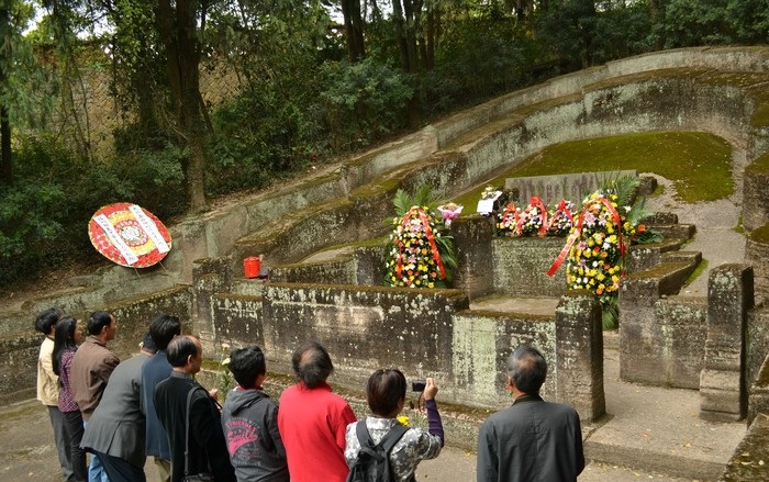 什么样的祖坟风水能出贵人 什么样坟墓风水能出贵人