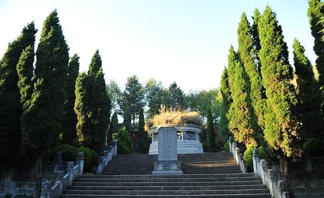 找墓地风水宝地怎么看