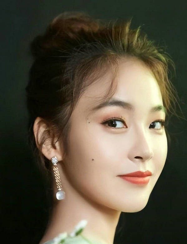 女人脸上最好的8颗痣,女人脸上最好的8颗痣代表什么