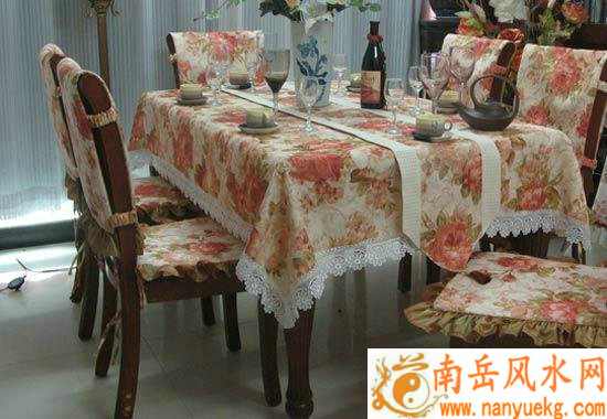 餐厅风水对于餐桌该注意什么