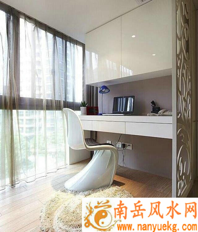 阳台改造成书房后才看到风水大师的这些话,吓出我一身冷汗!
