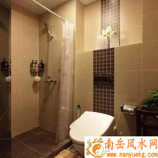 卫生间不能这么装,风水师说了,煞气太重不顺!