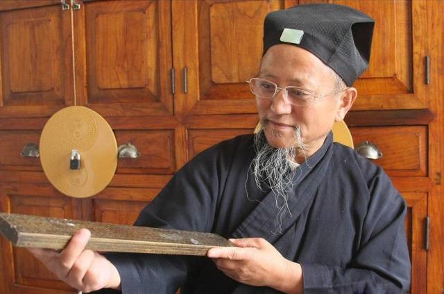 ����ͽ�����ʲô��ϵ