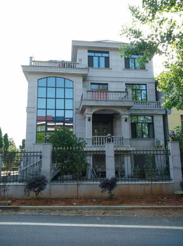 ǿ׳��Ů������ô������Ӱ�����ס������ˮ(ǿ׳��Ů������ô�����ܷ�Ӱ�����ס�����ļ�����)