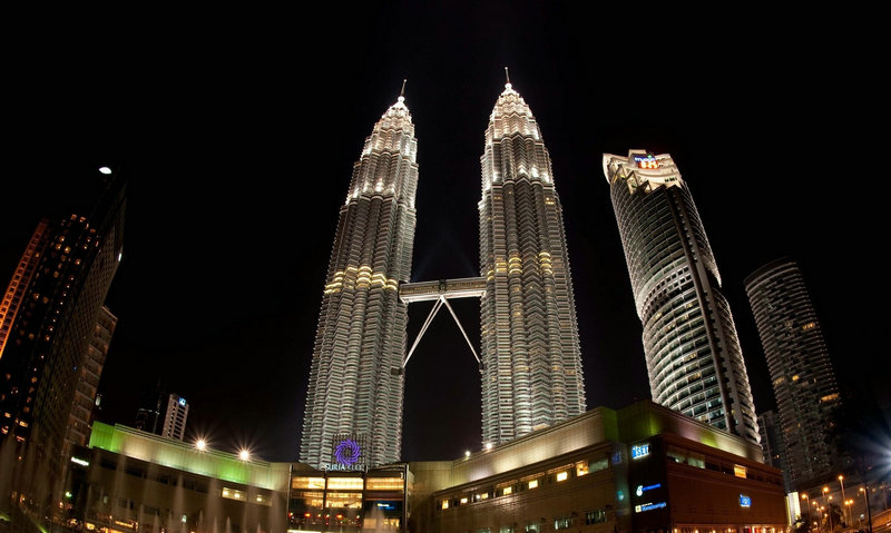 ����ĳ������м�ֻϺ�� һ����������ˮ ������Ϻ��������ʲô��� 