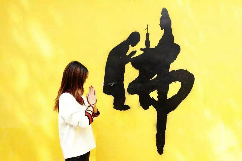 ����ȡ�����а�Ӱ�����Գ������������(����ȡ�����а�Ӱ���з�������յļ����Ա仯)